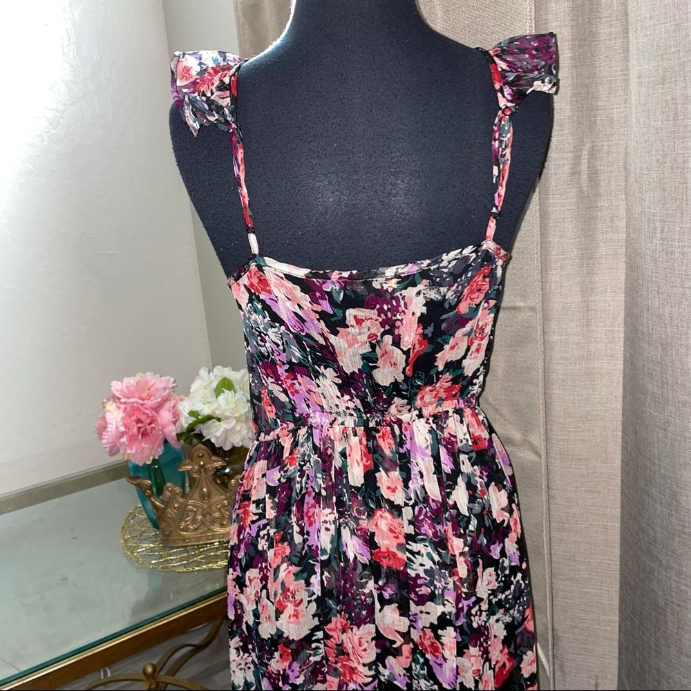 Forever 21 Floral Dress - Picture 7 of 10